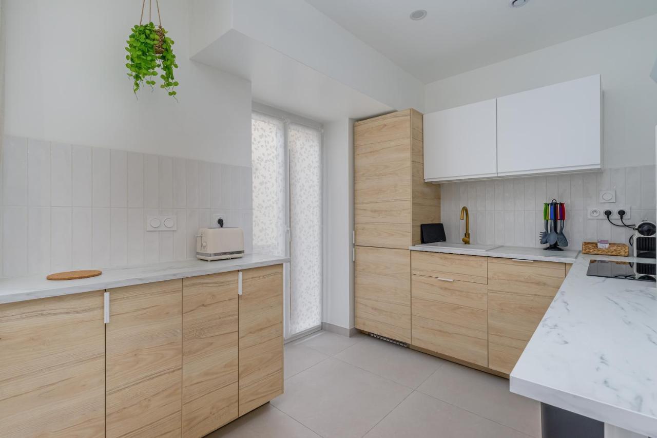 Spacieux T3 Climatise - Saint Charles & Vieux Port Apartment *